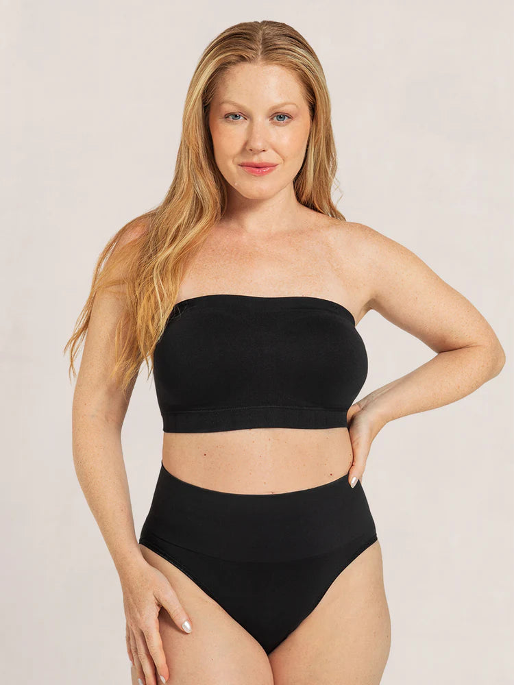 Model wearing size M