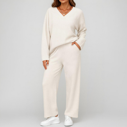 HelloMama™ Cozy Knit & Relaxed Pants Two-Piece Set